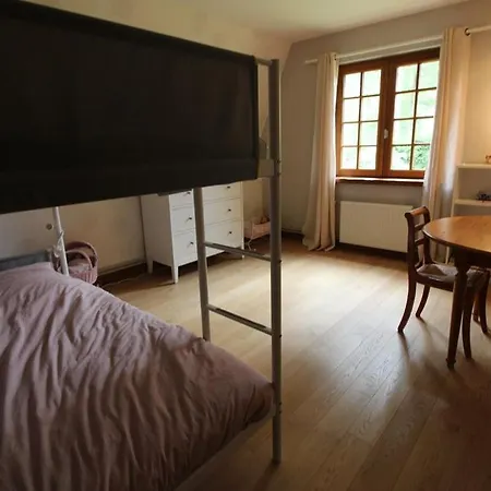 Annonce Professionnelle. Jolie Maison De 4 Avec Jardin A Proximite De La Plage, Pour 8 Personnes. Wifi Villa